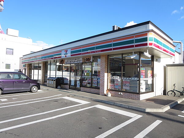 画像15:セブンイレブン 北見中央町店（215m）