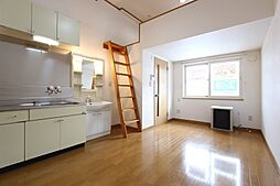 ロピアカナ 101 1階ワンルームのリビング/ダイニング