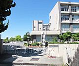 瀬田東小学校まで857m