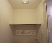 トイレ上の棚です。