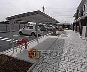 屋根付き駐輪場です。