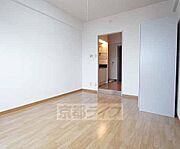 広々とした部屋です。