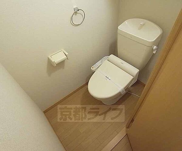 画像7:清潔感のあるトイレです。