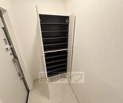 靴収納付きの玄関