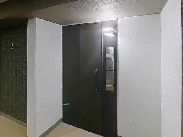 玄関を拡大表示