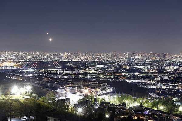 画像12:大阪の夜景がきれいに見られます。