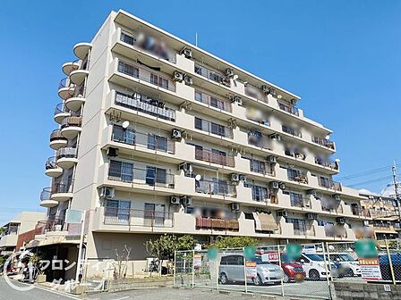 駅から徒歩9分のマンションは、通勤や通学にとても便利で、時間を有効に使える素晴らしい立地です!