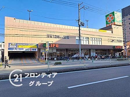 ライフ緑橋店 徒歩14分。 1070m