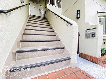 シンプルですが、住む人にとって居心地の良い空間を提供します