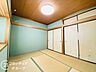 子供部屋：6帖の広さがある洋室は子供部屋に最適。学習机やベッドを置いても十分なゆとりがあり、お子様の成長を支える居心地の良い空間です。