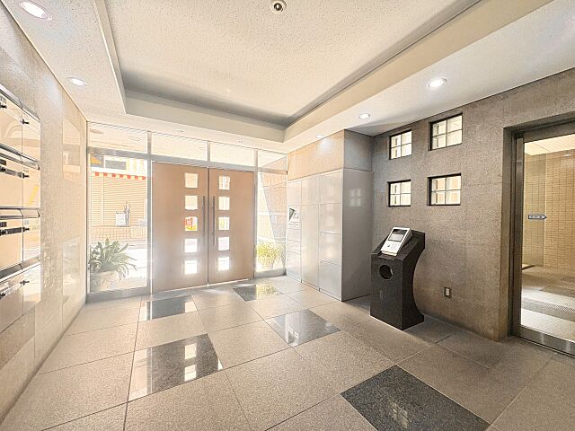 エントランス エルベT.M東中野 2階/-