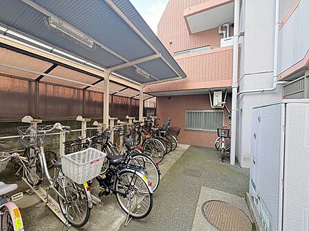【Bicycle parking area】駐輪場