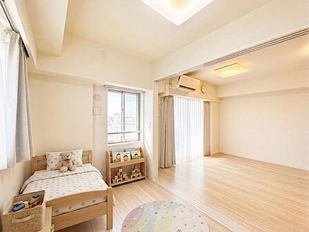 【配置してある家具や小物はCGによるイメージです。】【Bedroom】居室