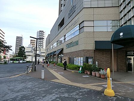クィーンズ伊勢丹石神井公園店まで約406m