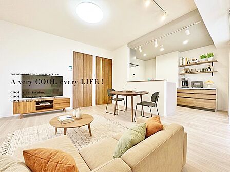 【配置してある家具や小物はCGによるイメージです】 【Livingroom】リビング