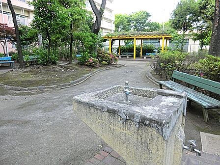坂下三丁目第三児童遊園まで約127m