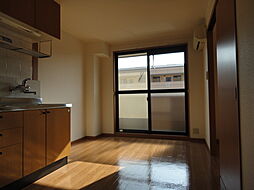 グリーンヒルズ曙 4階2DKの室内