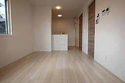 JR山陽新幹線 新尾道駅 徒歩4分の賃貸アパート 3階1LDKのリビング/ダイニング