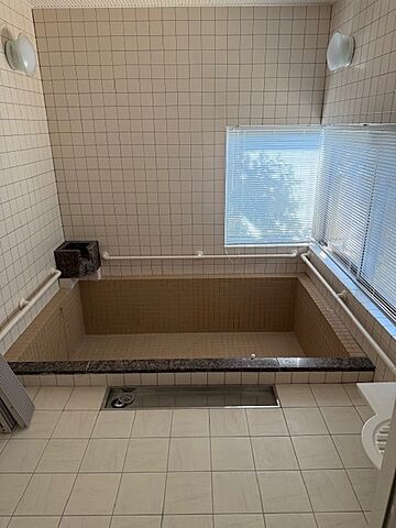 浴室 東伯郡湯梨浜町大字長江202番地11