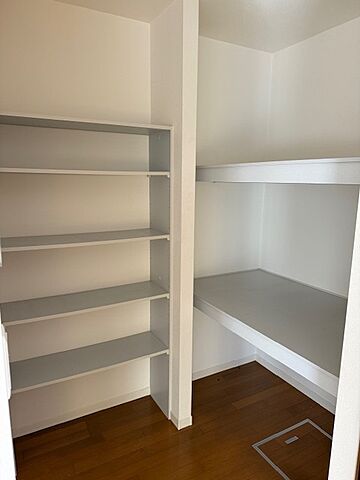 収納 東伯郡湯梨浜町大字長江202番地11