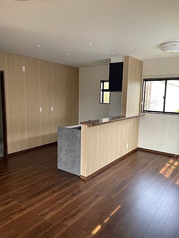 リビング/ダイニング 倉吉市生田374-2