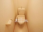 トイレは快適な温水洗浄暖房便座付き☆