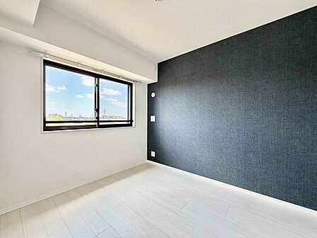 〈5.1帖〉リビングに隣接しているので、家事部屋としても活躍しそう♪