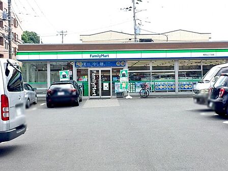 ファミリーマート 南流山二丁目店 534m