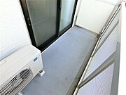陽当りの良い南向きのバルコニーです。