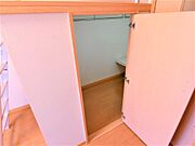 タンス要らずのウォークインクローゼットです☆