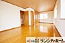 寝室：ゆとりある室内空間です。