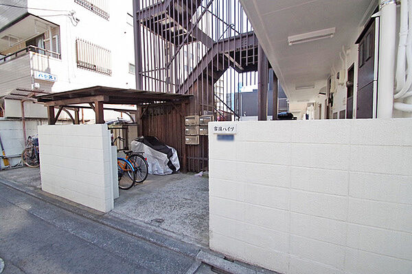 建物エントランス