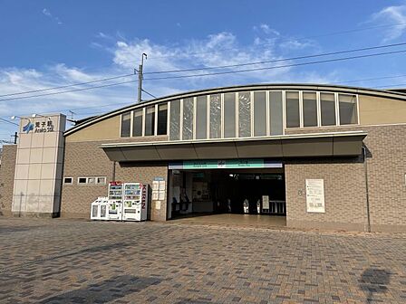 荒子駅まで 755m 徒歩約10分●名古屋駅直通で約6分と通勤・通学に便利。ロータリーから直ぐの所にスーパーがあり帰宅ついでにお買い物が可能!利便性が良いです。