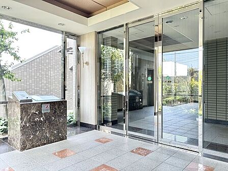 オートロックになておりますので、防犯面も安心できますね。