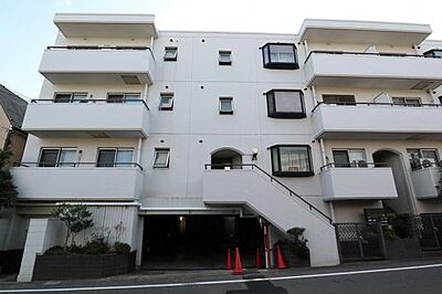 外観：南西向き専用庭つき　新規内装リノベーション　住宅ローン減税適合物件