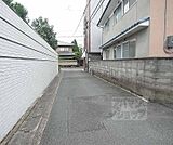 前面道路です