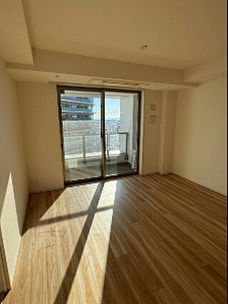 リビング/ダイ...