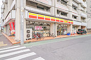 デイリーヤマザキ宇都宮店 183m