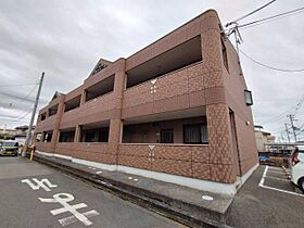 ビラージュ新野辺 105 ｜ 兵庫県加古川市別府町新野辺北町5丁目（賃貸アパート1LDK・1階・41.04㎡） その1