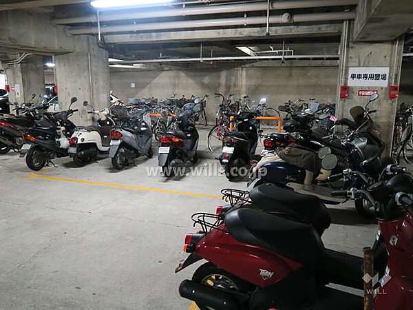 駐車場を拡大表示