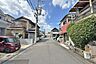 外観：物件の西側前面道路（南側から）［2026年8月4日撮影］大阪モノレール本線「南摂津駅」徒歩14分！平坦地のため、自転車での移動もスムーズ！