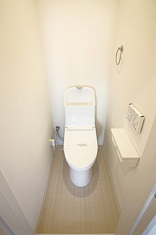 トイレ ヴィラ城崎 4階/-