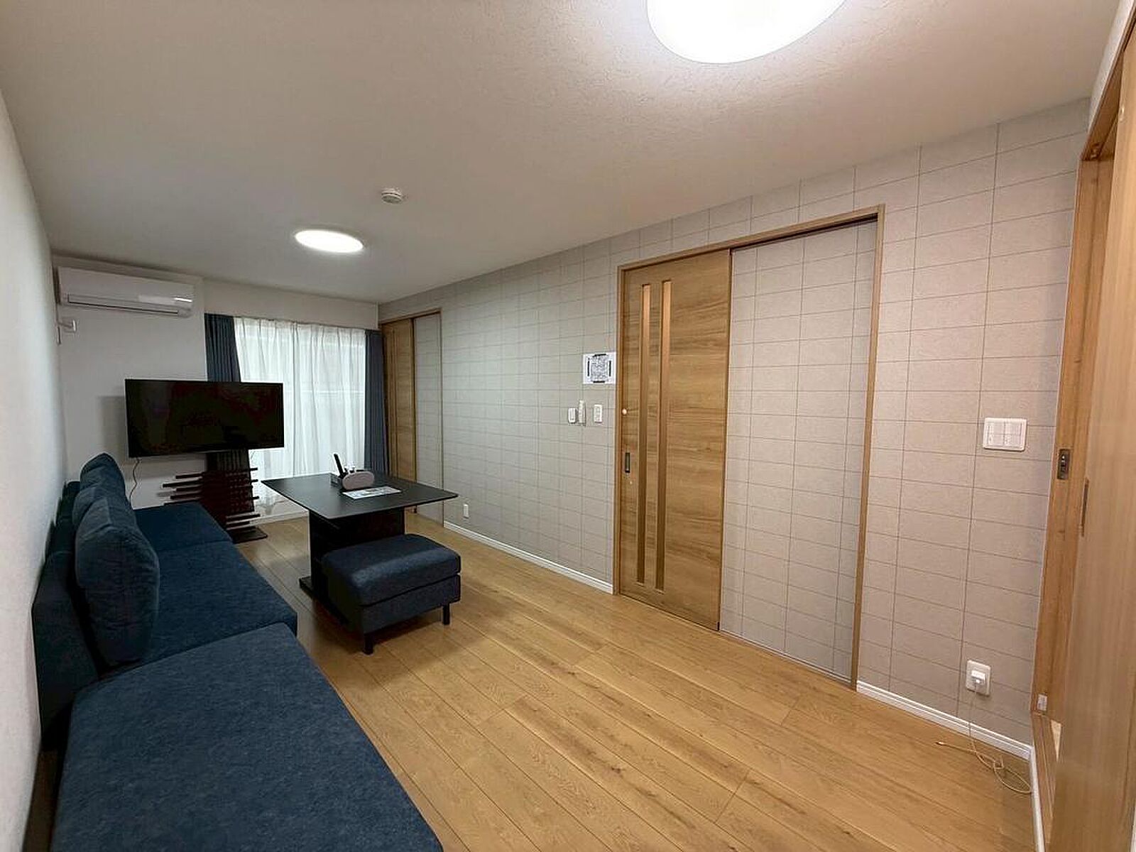 Used detached house · 4LDK in Osaka &mdash; photo 2