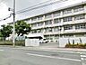 周辺：北九州市立白銀中学校（798m）