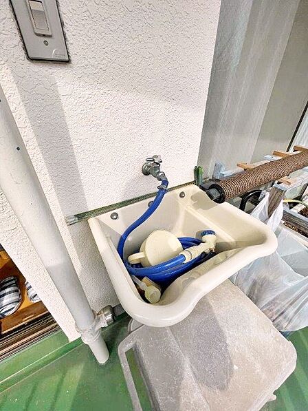 バルコニーに散水栓があります。
