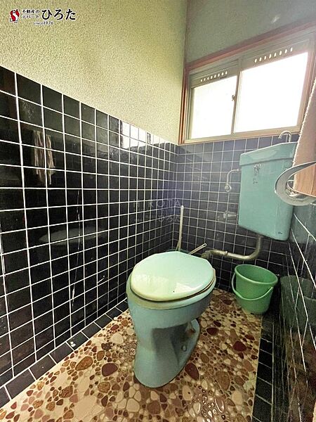 トイレを拡大表示