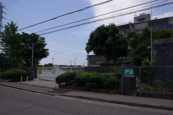 画像29:【小学校】宝塚市立　丸橋小学校まで723ｍ