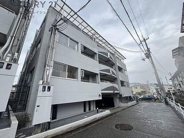 ロイヤルメゾン鹿塩壱番館 ｜兵庫県宝塚市鹿塩2丁目(賃貸マンション2LDK・4階・51.92㎡)の写真 その1