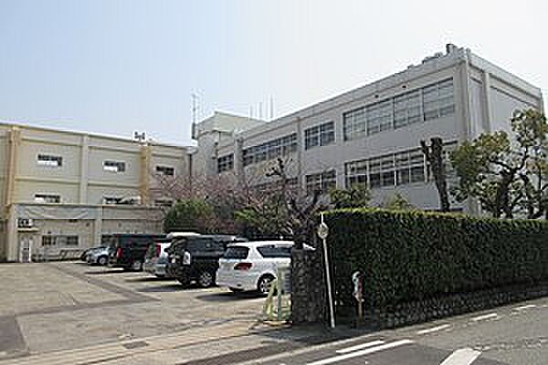 画像22:【小学校】伊丹市立　天神川小学校まで682ｍ