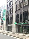 銀行「りそな銀行池袋支店目白出張所まで329m」